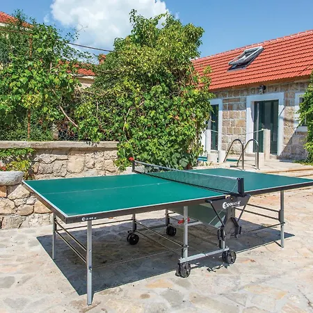 Ferienhaus Beautiful In Sinj
